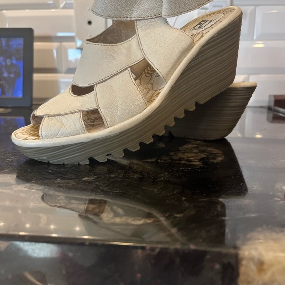 FLY London wedge shoes. Super comfortable quality leather with adjustable strap - Picture 4 of 6